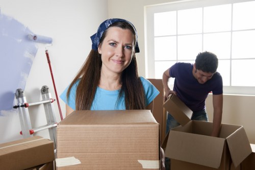Local moving van for nearby St Giles relocations